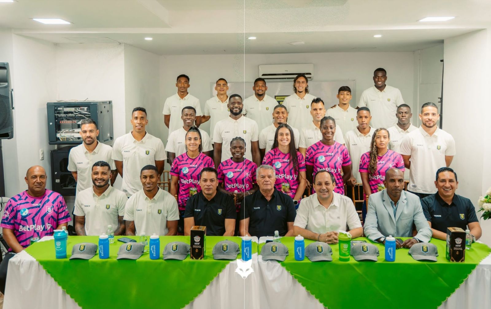 lnternacional FC Palmira presentó nuevos fichajes masculinos y femeninos